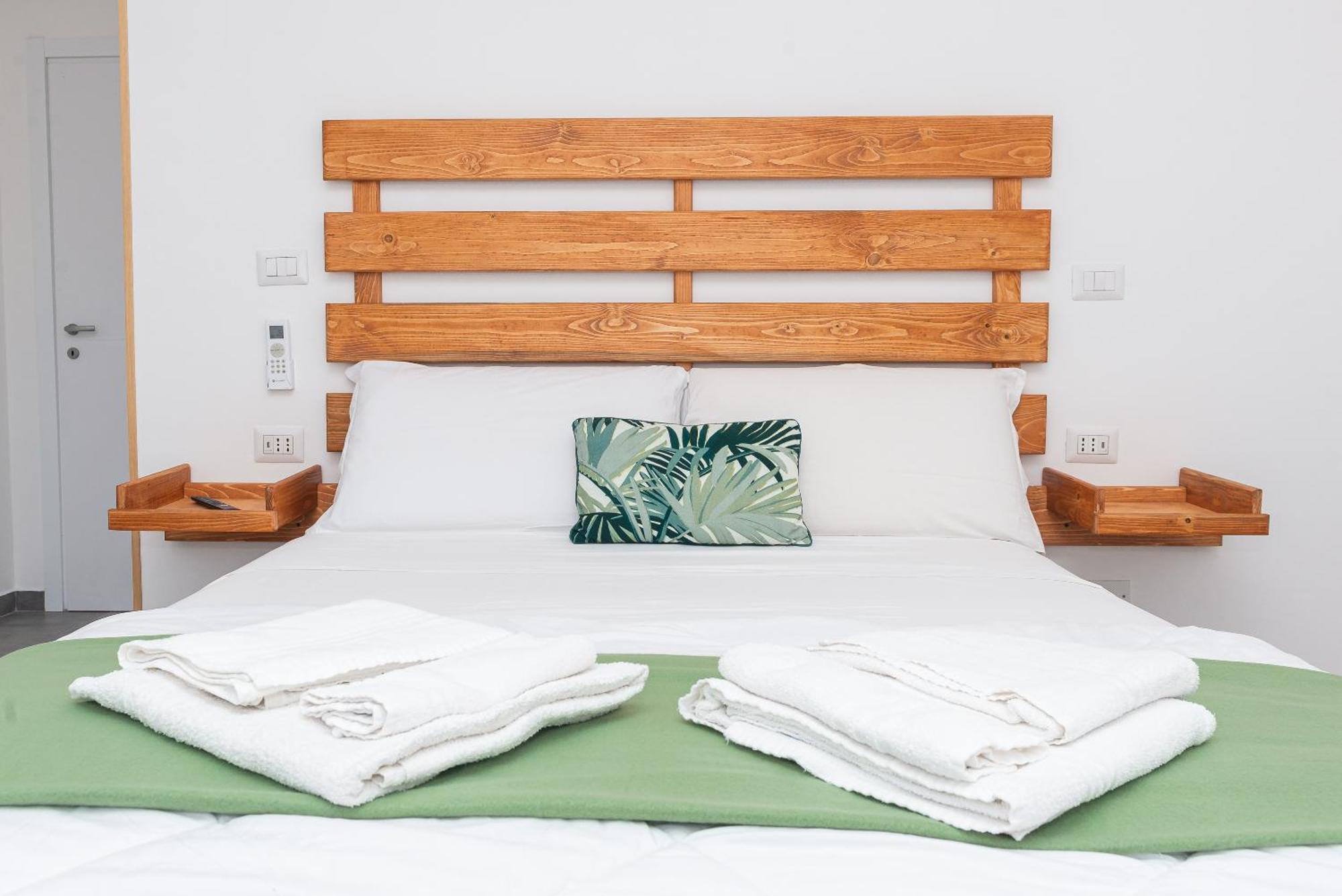 Guest House - Affittacamere Green Apartment - By Faendho Porto Torres Εξωτερικό φωτογραφία
