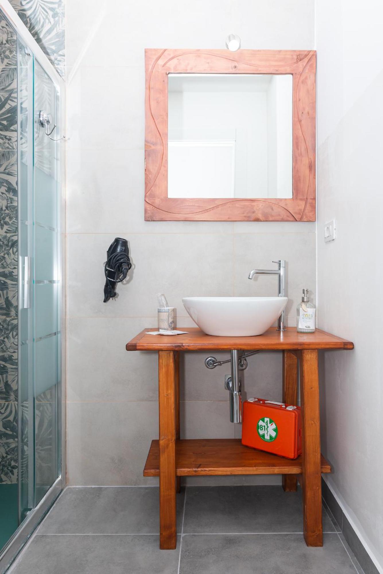 Guest House - Affittacamere Green Apartment - By Faendho Porto Torres Εξωτερικό φωτογραφία